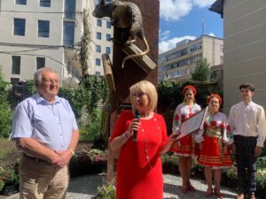 01 вересня 2021 р. співробітники кафедри прийняли участь в урочистому відкритті скульптурної композиції «Феномен наук про здоров’я»