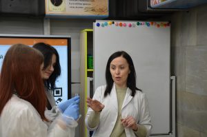 On 24 March 2025, the staff of the department took part in the project ‘METRO SCHOOL. THE MAGICAL WORLD OF PHARMACY’.